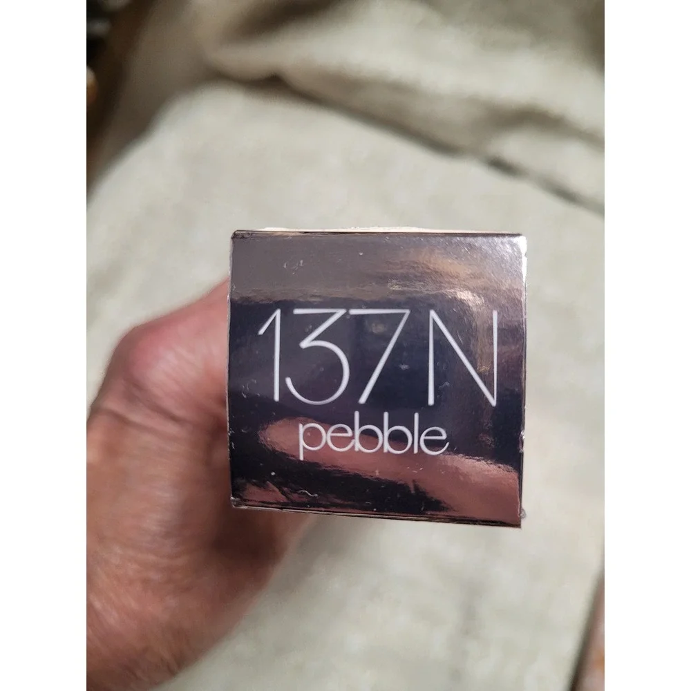 Ciate London Extraordinary Foundation 137N Pebble Radiant Hydrating 1.69oz‎ NEW